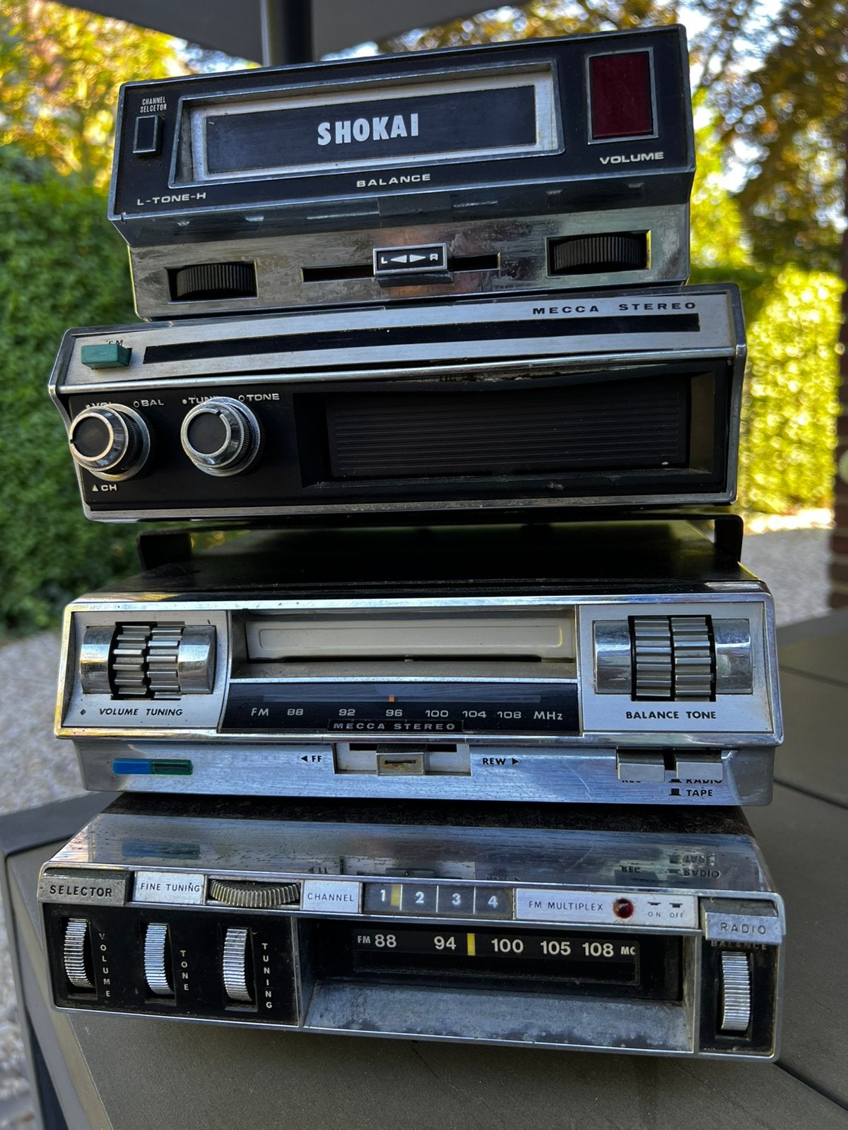 4 stuks 8-track spelers (3 met FM-radio)., Ophalen of Verzenden, Gebruikt