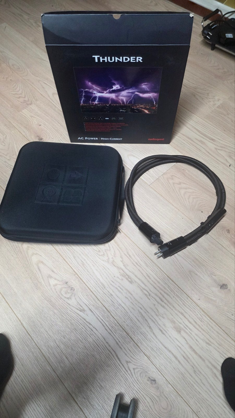 Audioquest thunder high current stroomkabel 1 meter, Audio, Tv en Foto, Ophalen of Verzenden, Zo goed als nieuw, Minder dan 2 meter
