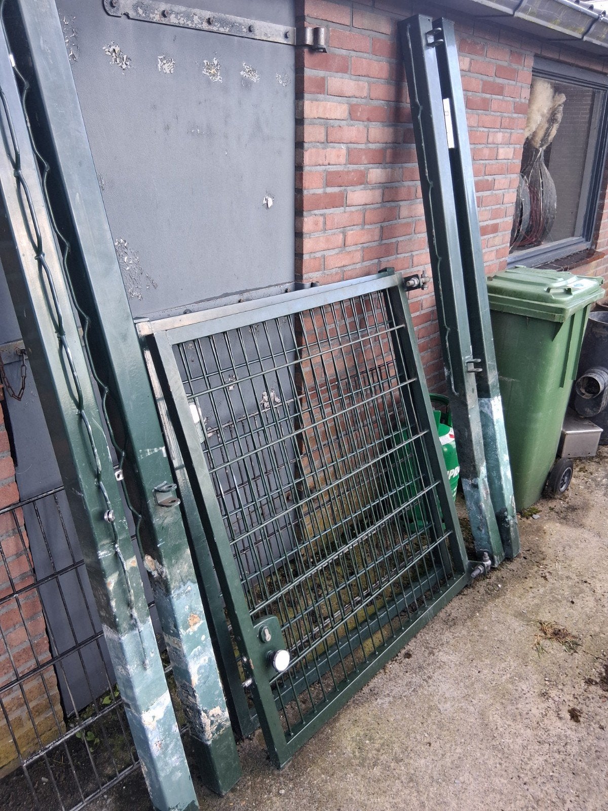 Robuuste looppoortjes met Locinox slot, Ophalen, Met poort, Gebruikt, Gaashekwerk