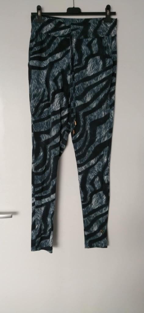 Zgan mooie broek maat s travelstof y-conic, Overige kleuren, Ophalen of Verzenden, Zo goed als nieuw, Maat 36 (S)