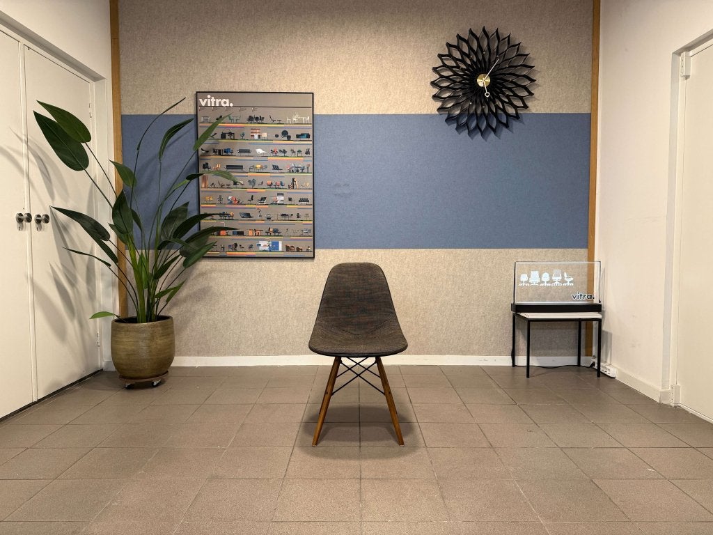 Vitra | Eames | DSW | Fiberglass - Bekleed | 1x, Huis en Inrichting, Vitra, Gebruikt, Hout, Ophalen of Verzenden