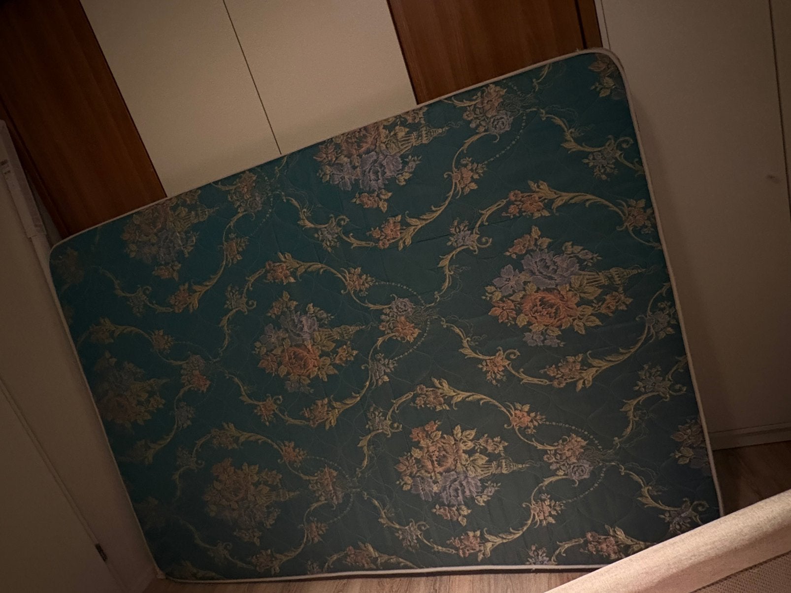 Matras 140x200, Ophalen, Zo goed als nieuw, Wit