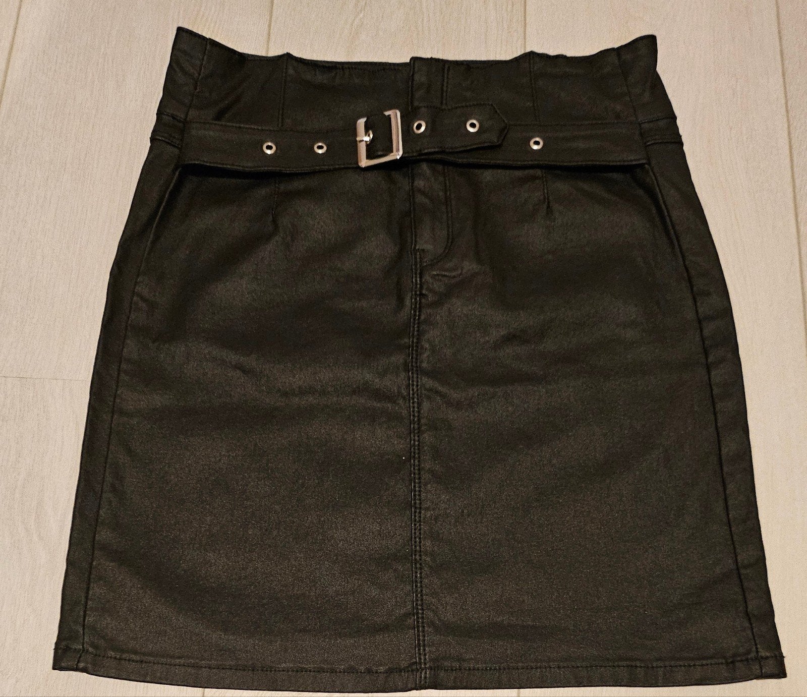 Nieuw: Rok met stretch en sierriem van Misguided, Kleding | Dames, Misguided, Verzenden, Zwart, Nieuw
