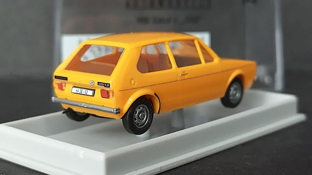 Volkswagen VW Golf mk1 DDR 1:87 H0 Brekina Pol, Hobby en Vrije tijd, Modelauto's | 1:87, Auto, Info@brekina.de, Brekina, Brekina gmbh