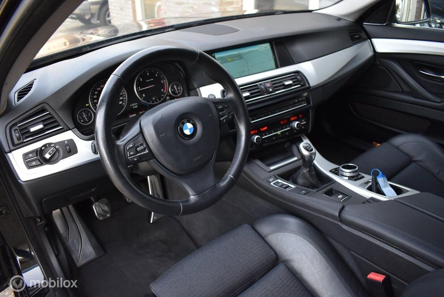 BMW 5-serie Touring 520d High Executive Stoelv Elekt pakket, Auto's, BMW, Euro 5, Achterwielaandrijving, 2000 kg, Zwart