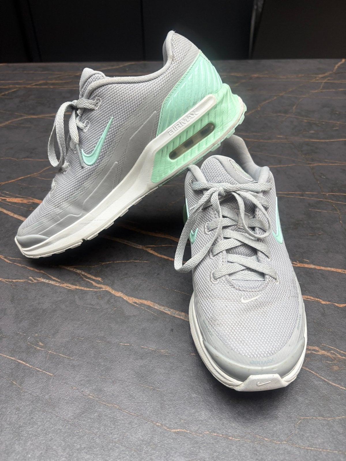 Nike Air Bia, Ophalen of Verzenden, Zo goed als nieuw, Overige kleuren, Sneakers of Gympen