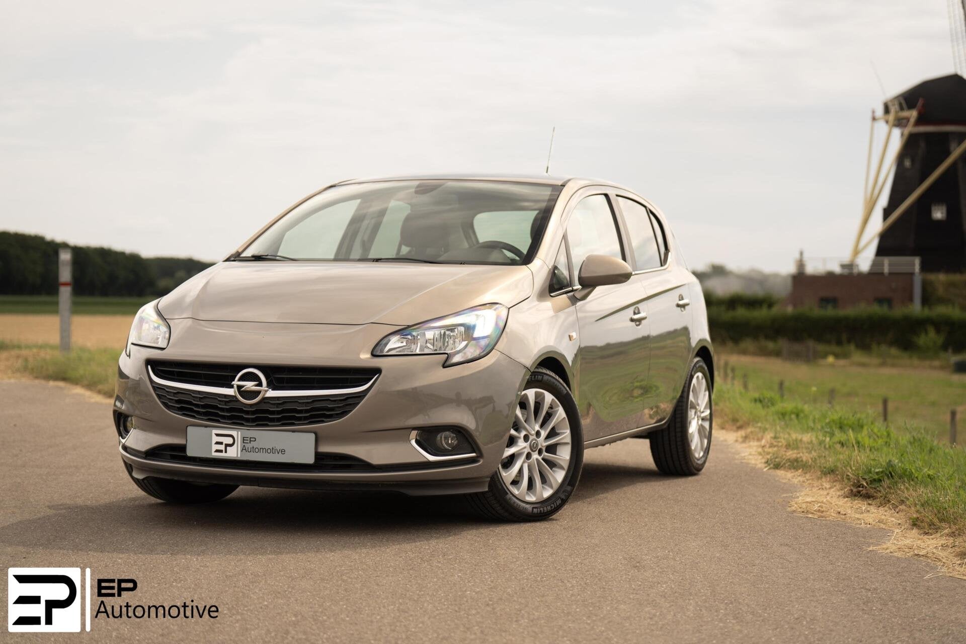 Opel Corsa 1.4 Turbo|CarPlay|Climate|DealerOnderhouden|Leder, Auto's, Voorwielaandrijving, Dealer onderhouden, 101 pk, Gebruikt