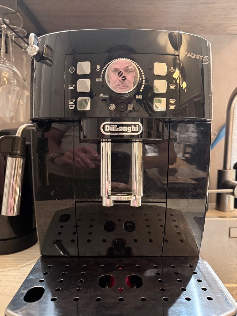 Koffiemachine Delonghi magnifica S, Ophalen, Afneembaar waterreservoir, Koffiemachine, Zo goed als nieuw