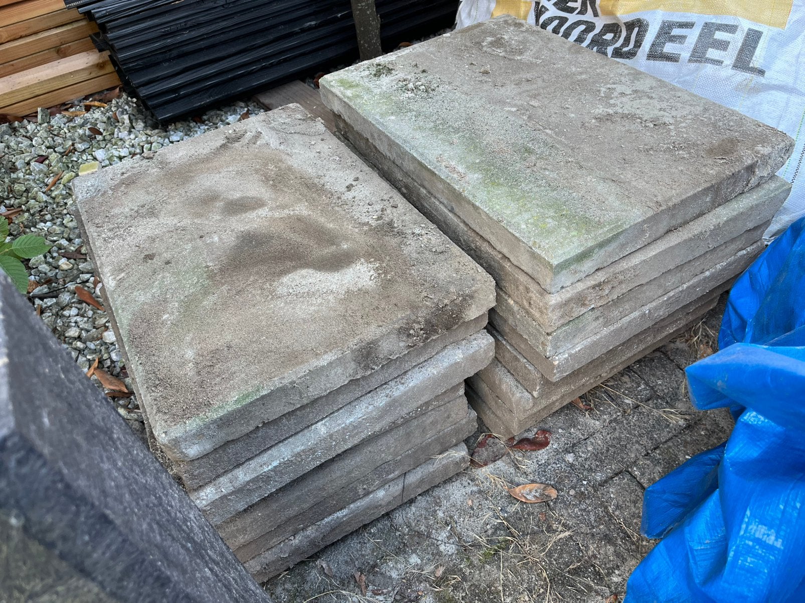 Gratis 15 betontegels 30x60 cm, Ophalen, Gebruikt, Minder dan 5 m², Beton