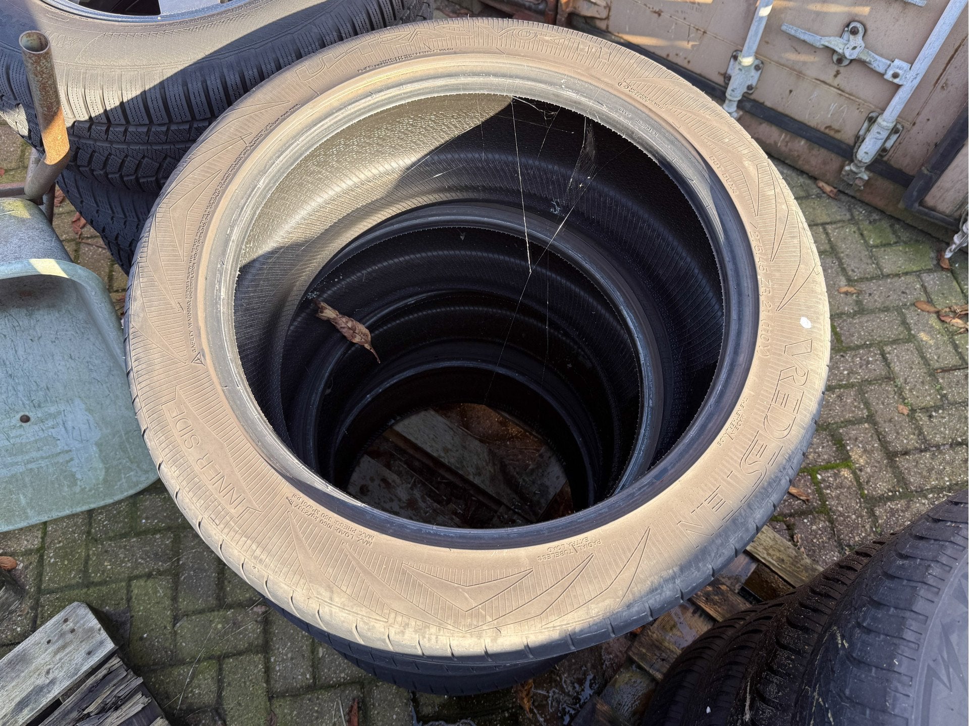 Vredestein - Ultrac Zomerbanden 21 inch!, Autobedrijf J. van Dreven - Land Rover Specialist, Gebruikt, Info@drevenautos.nl, Wormshoefweg 25
6741ZG  LUNTEREN, NL