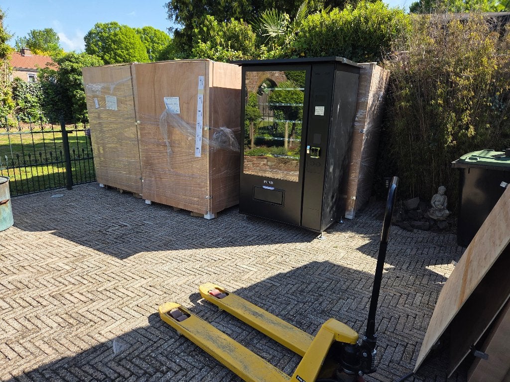 Nieuwe Snackmaat Outdoor Vendingmachine's op voorraad, Ophalen, Nieuw