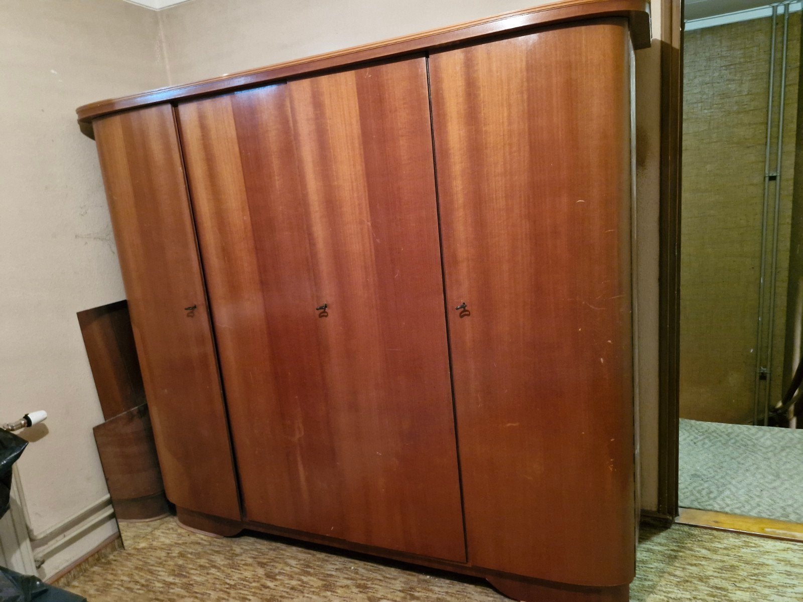 Grote kleerkast 4 deurs, Ophalen, Met deur(en), Gebruikt, 150 tot 200 cm