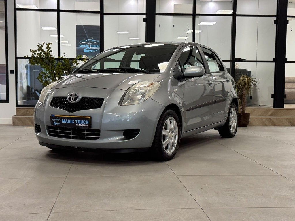 Toyota Yaris 1.3 16V Vvt-i 5DR SOL MMT 2006 Grijs, 40 €/maand, 750 kg, 4 cilinders, Origineel Nederlands