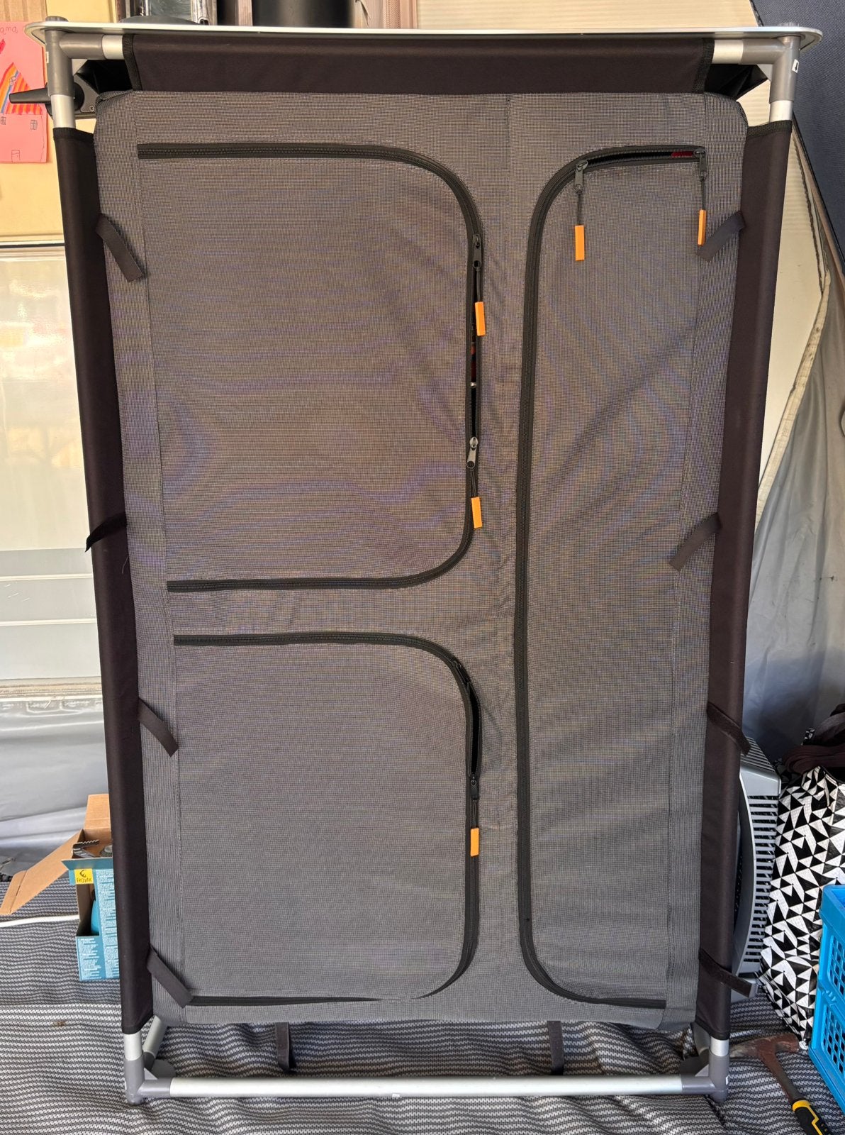 Camping kast, Ophalen, Zo goed als nieuw, Campingkast