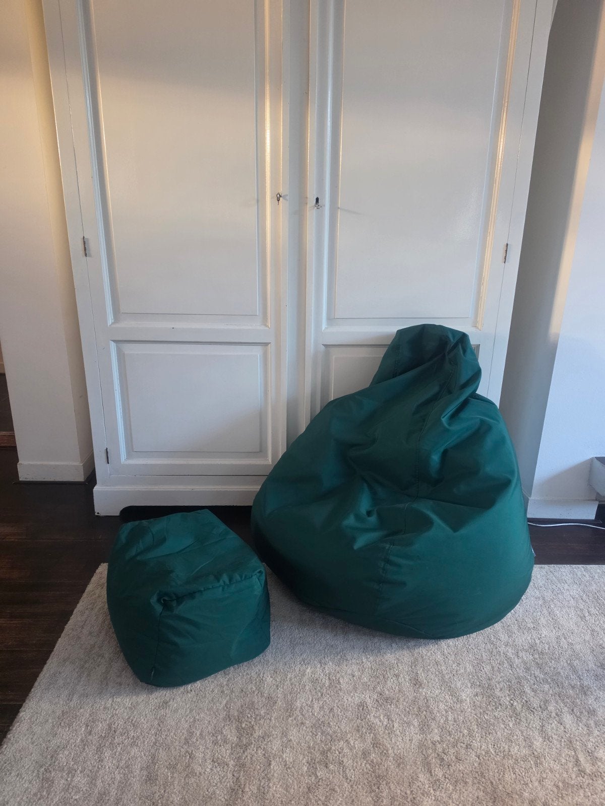 Groene zitzak en poef set - Comfortabel en stijlvol, Ophalen, Zo goed als nieuw, Groen, Zitzak