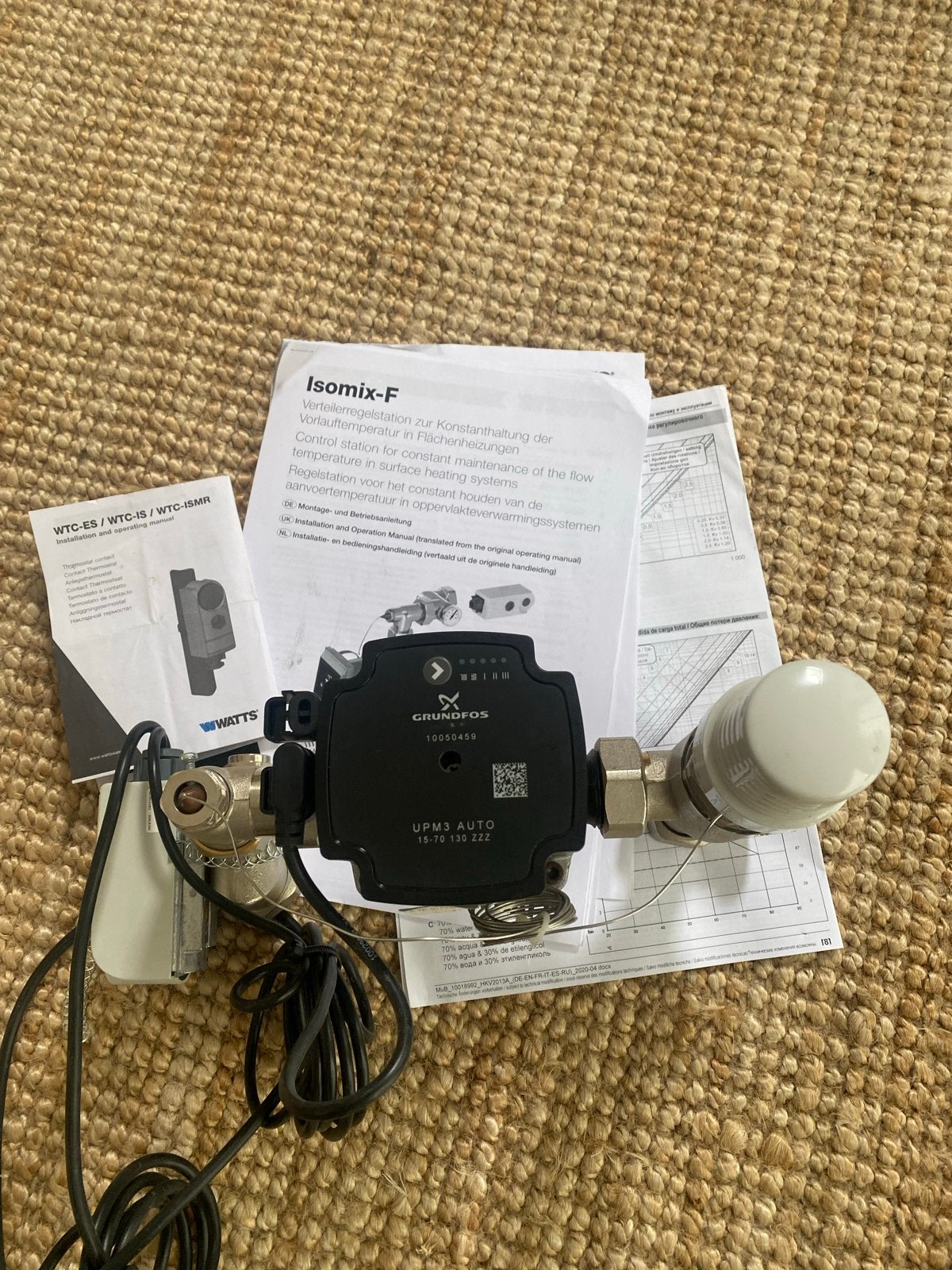 Isomix-F verdeler voor vloerverwarming en grundfos pomp., Doe-het-zelf en Verbouw, Minder dan 30 cm, Overige typen, Minder dan 60 cm