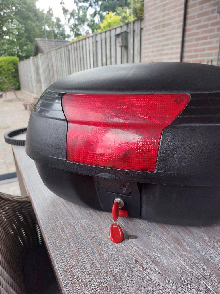 Givi  topkoffer rugsteun  2 sleutels, Motoren, Ophalen, Zo goed als nieuw