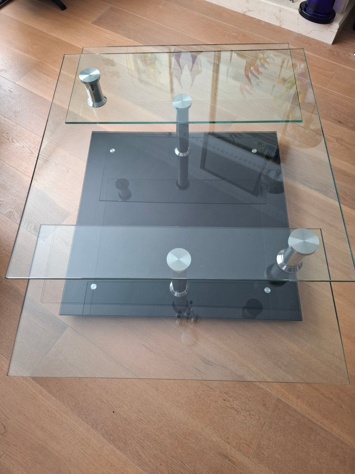 Moderne glazen salontafel met metalen poten, Ophalen, Rechthoekig, 100 tot 150 cm, 50 tot 100 cm