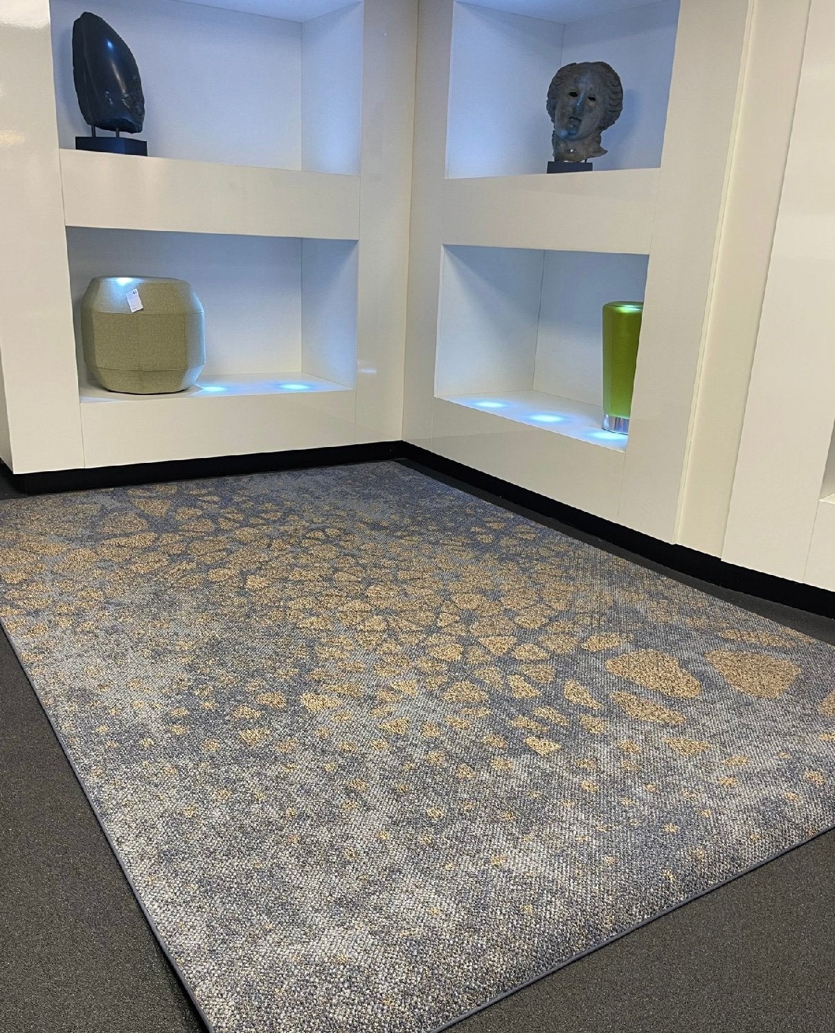 Desso Precious Day 1702 tapijt 200 x 300  NIEUW, Huis en Inrichting, Ophalen, Blauw, 200 cm of meer, Rechthoekig