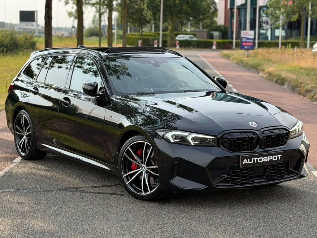 BMW 3 Serie Touring 330e M-Sport Pano H&K ACC M340 Trekhaak, Auto's, Automaat, Gebruikt, 4 cilinders, Zwart