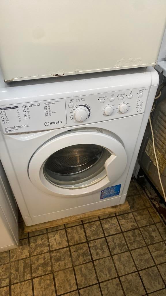 Wasmachine Indesit 1400 toeren met garantie, Ophalen of Verzenden, Gebruikt