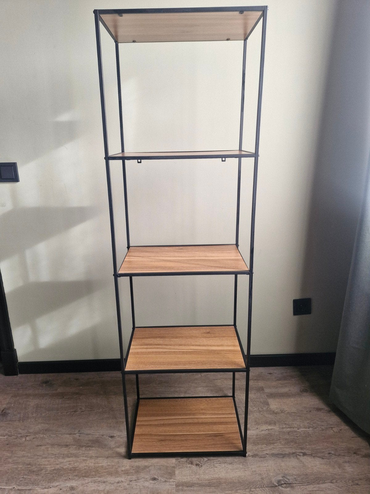 wand kast, Ophalen