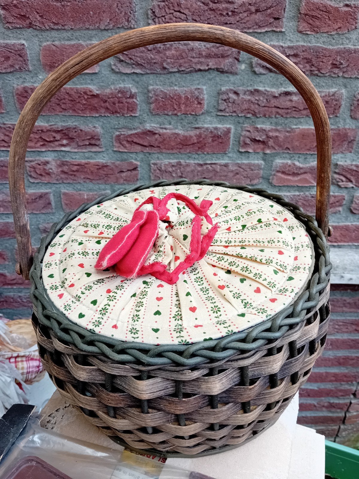 Vintage naaimand, Ophalen