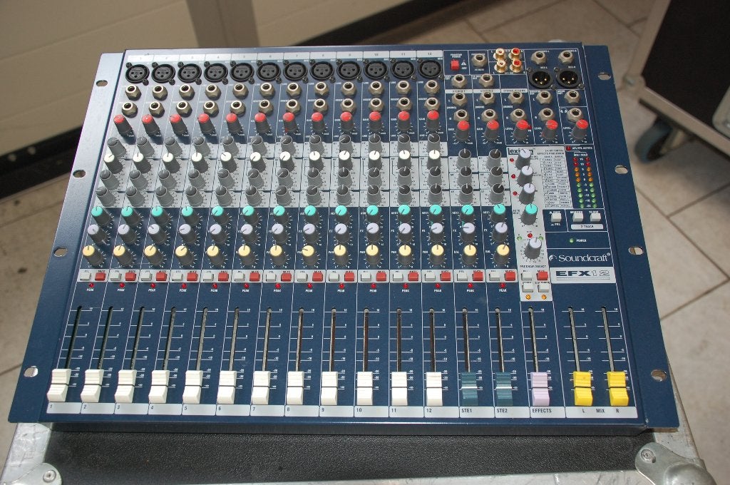 SOUNDCRAFT EFX-12, Ophalen, Zo goed als nieuw, 10 tot 20 kanalen, Microfooningang