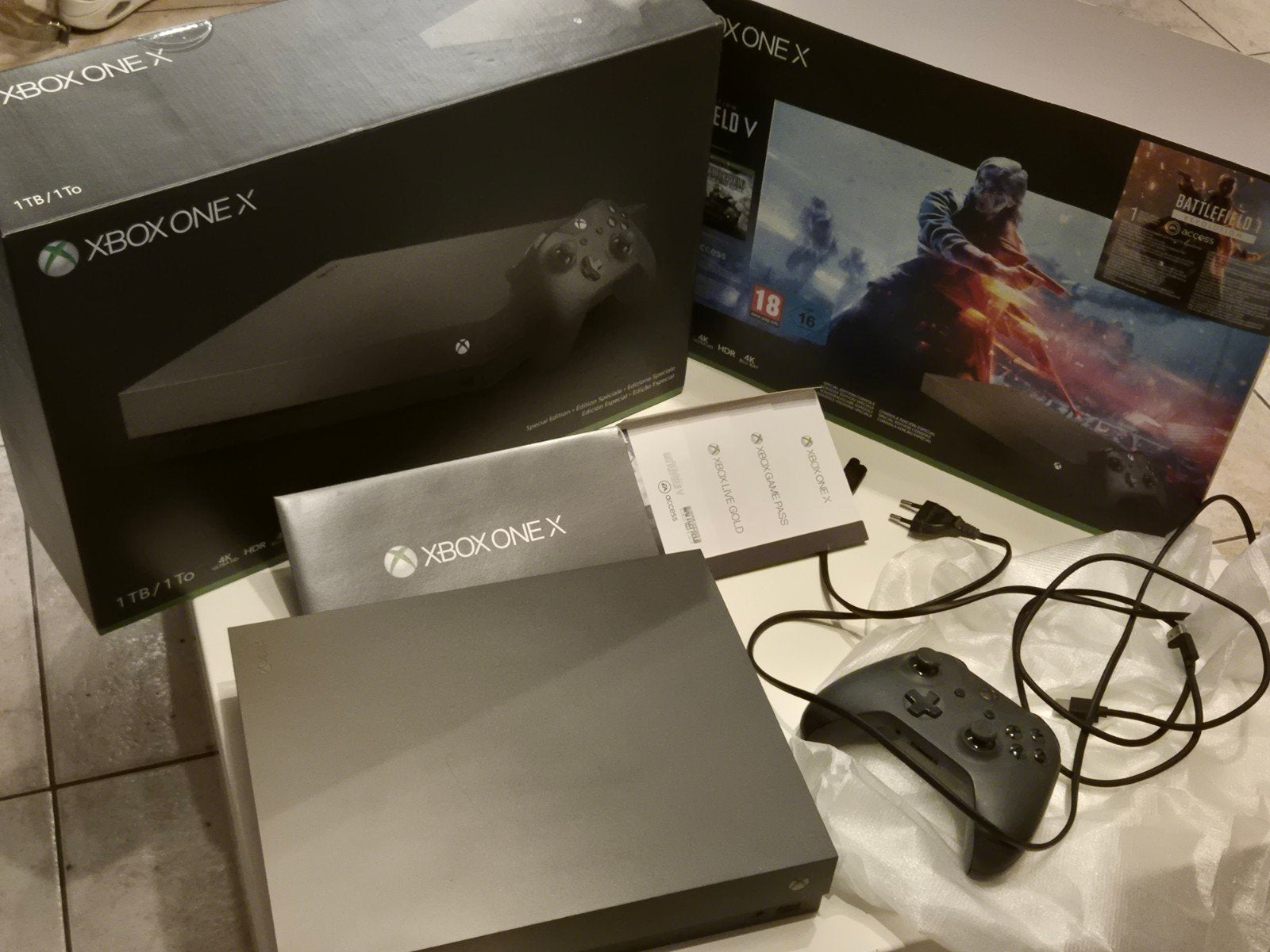 Xbox One X 1TB Battlefield Editie (Goldrush) met controller, Ophalen, Gebruikt, 1 TB, Met 1 controller