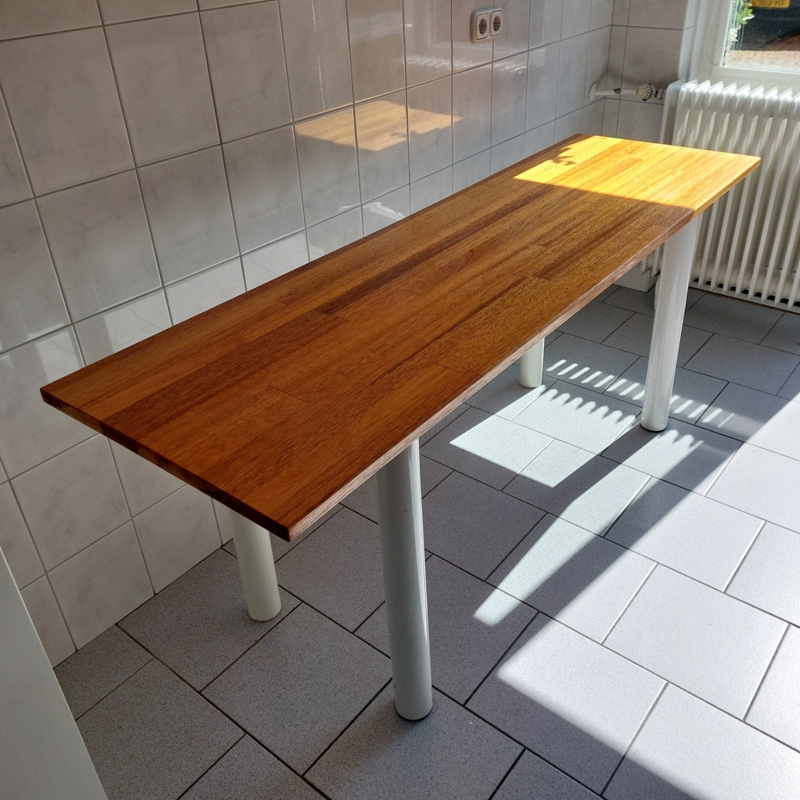 Tafel met houten blad en ijzeren poten, 180x55,5 cm, Gebruikt, 50 tot 100 cm, 150 tot 200 cm, Ophalen