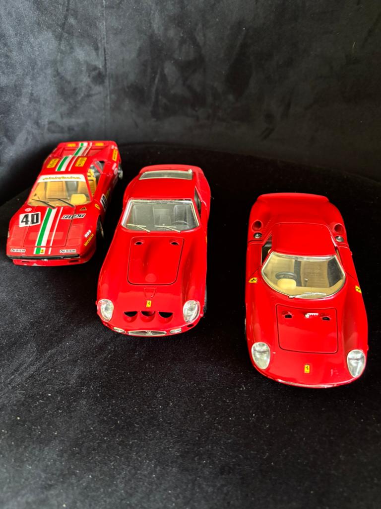 3 stuks ferrari schaal 1 op 24, Ophalen, Zo goed als nieuw, Auto