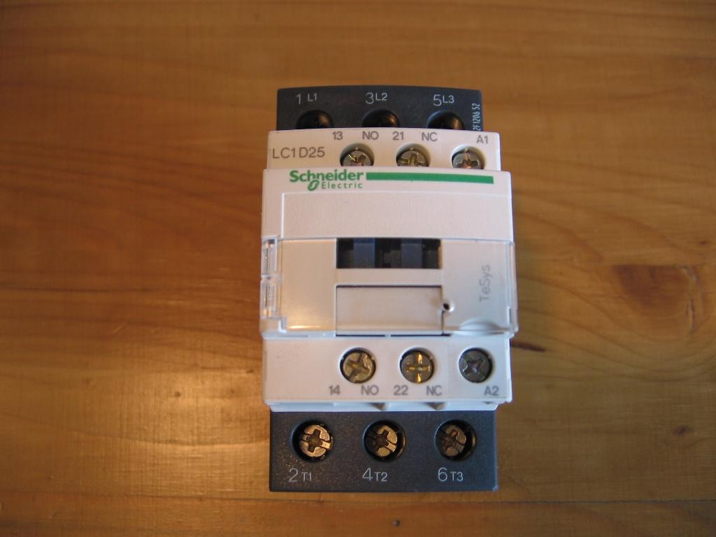 Telemecanique magneetschakelaar LC1D25 relais(110 VDC spoel), Ophalen of Verzenden, Nieuw