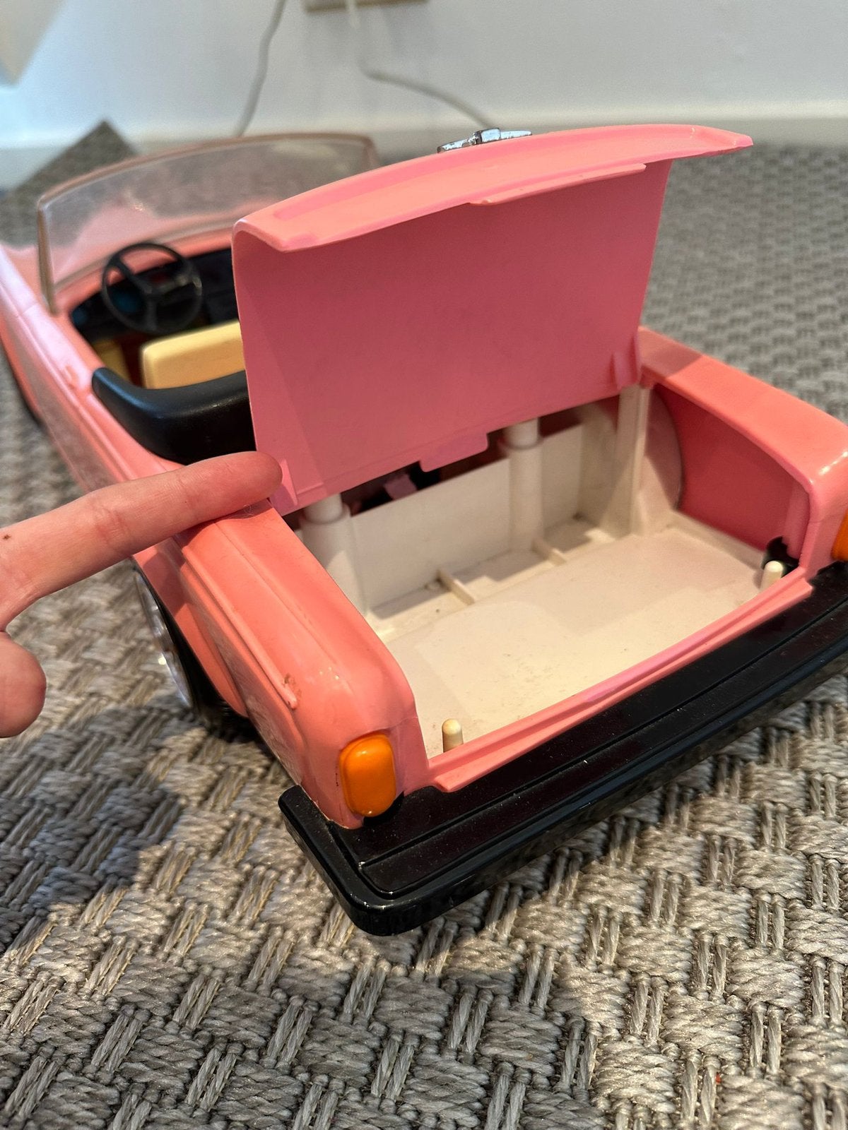 Oude roze speelgoedauto, mist zilveren band, roestig, Kinderen en Baby's, Speelgoed | Speelgoedvoertuigen, Verzenden, Gebruikt