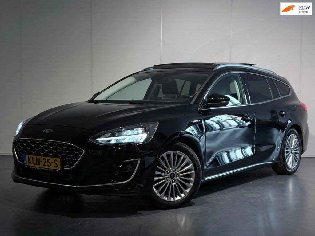 Ford Focus 1.5 Vignale AUT 182 /ACC/PANO/Sfeer/HeadUp/KeyLes, Auto's, Gebruikt, Euro 6, 1435 kg, Zwart