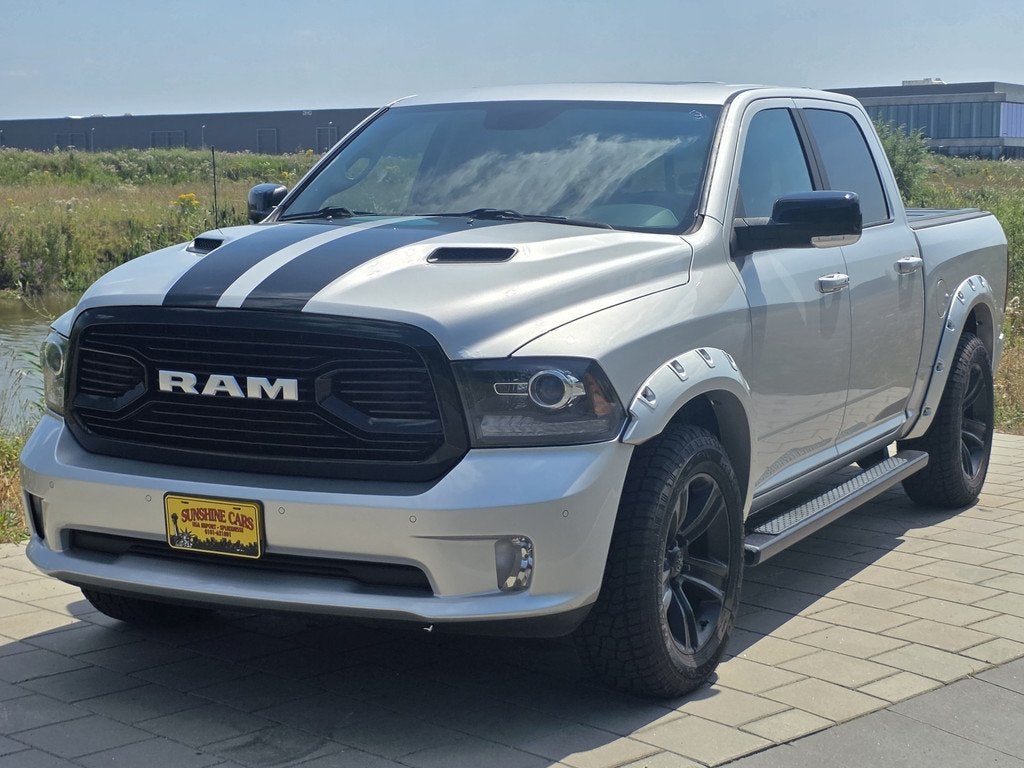 Dodge Ram 1500 SPORT CREW CAB 4X4 5,7 LTR V8 AUT. LUCHTVERIN, Auto's, Dodge, Automaat, Achterwielaandrijving, Gebruikt, 5654 cc