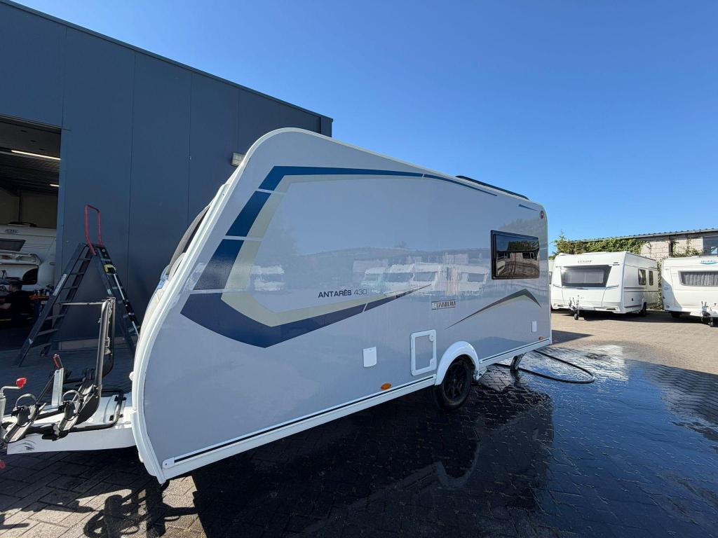 Caravelair Antares Titanium 430 mover, luifel en airco!, Caravans en Kamperen, Bedrijf, Treinzit, 5 tot 6 meter, Schokbreker