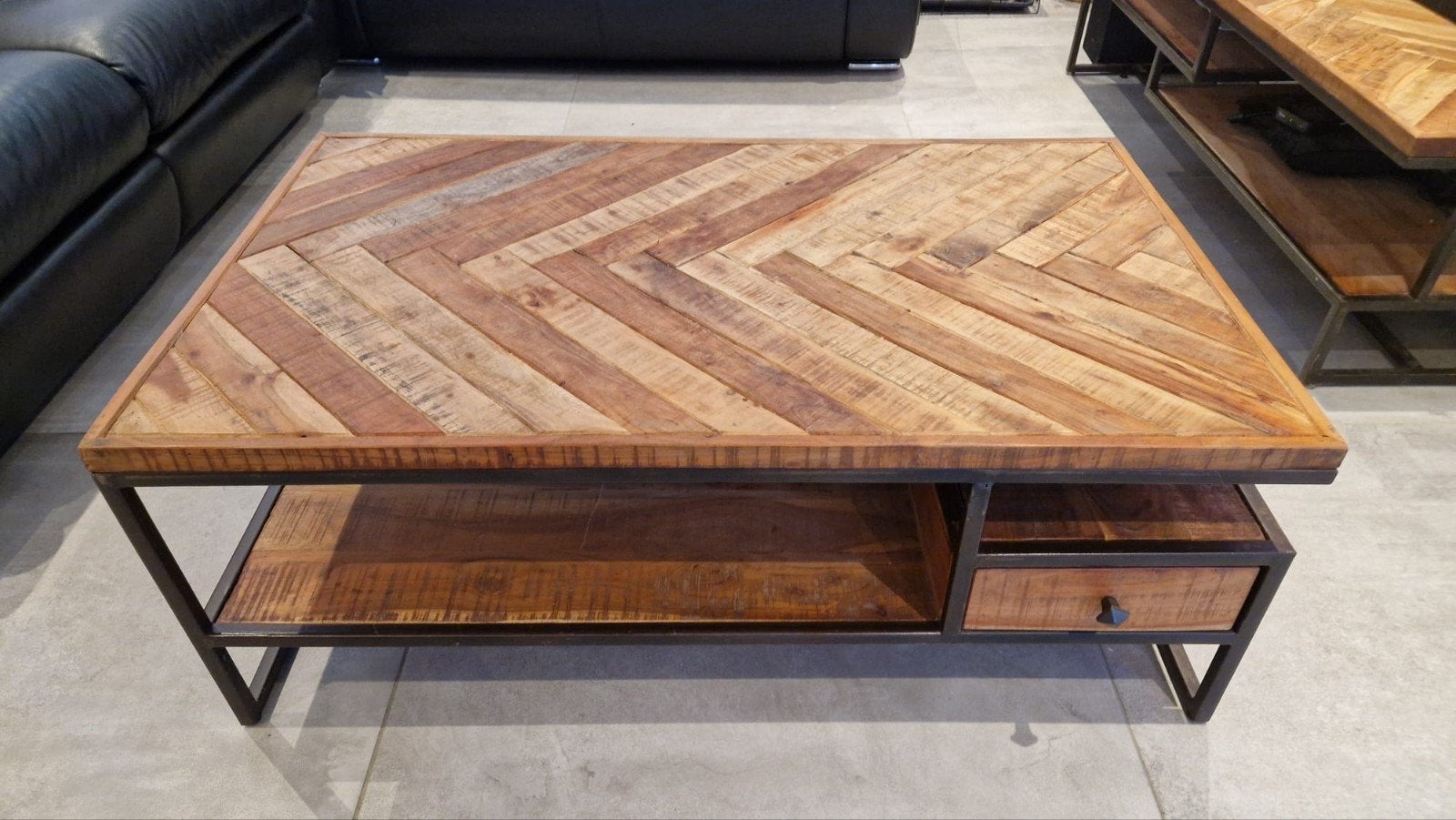 Salontafel massief acaciahout, industrieel, z.g.a.n., Huis en Inrichting, Tafels | Salontafels, 100 tot 150 cm, 50 tot 100 cm