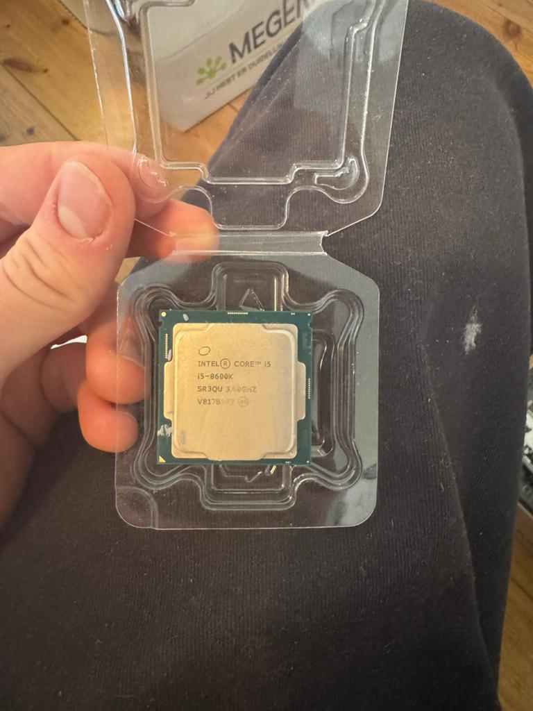 Intel core i5 8600k, Ophalen of Verzenden, Zo goed als nieuw, 6-core