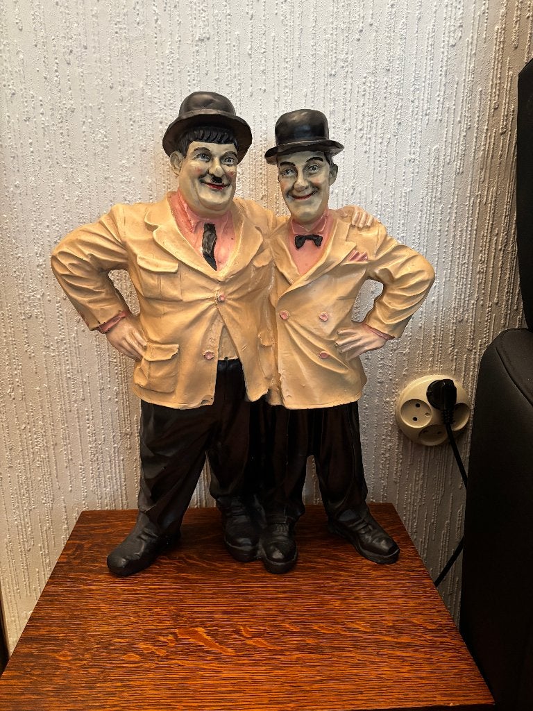 Gipsen beeld van Laurel en Hardy, Ophalen, Zo goed als nieuw, Mens