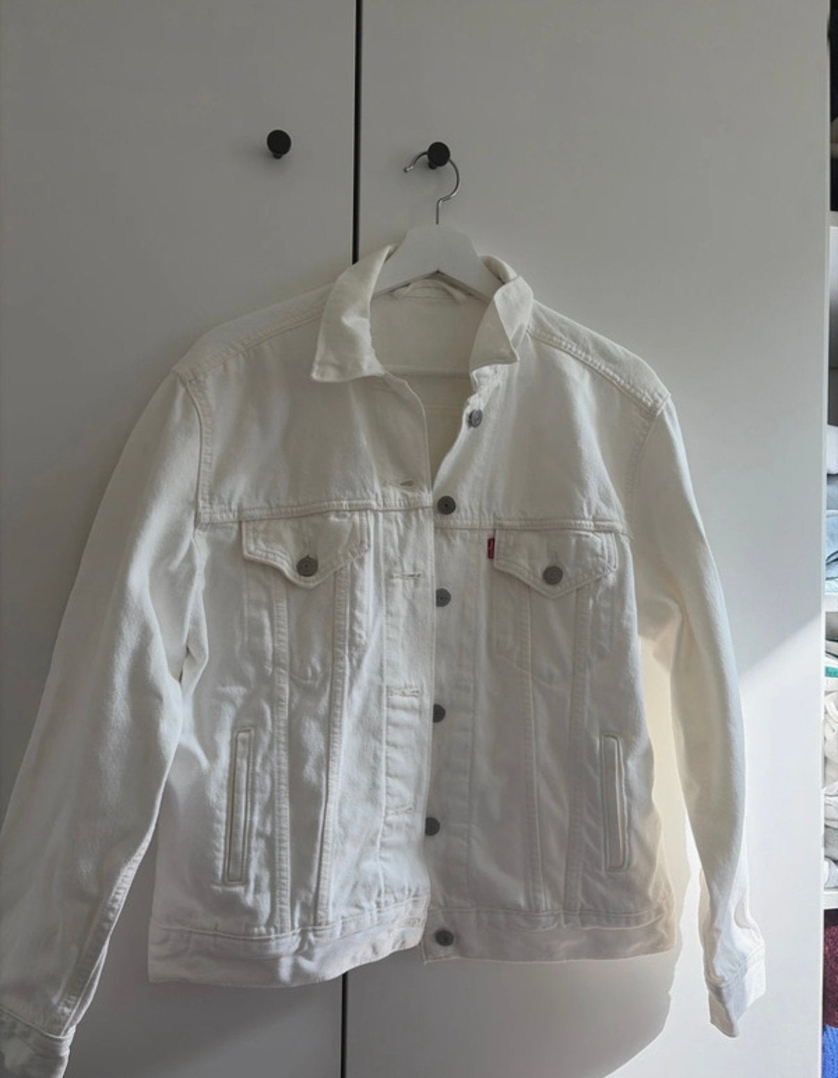 Levi's Witte Spijkerjas maat M/L, Ophalen of Verzenden, Gedragen, Maat 38/40 (M), Wit