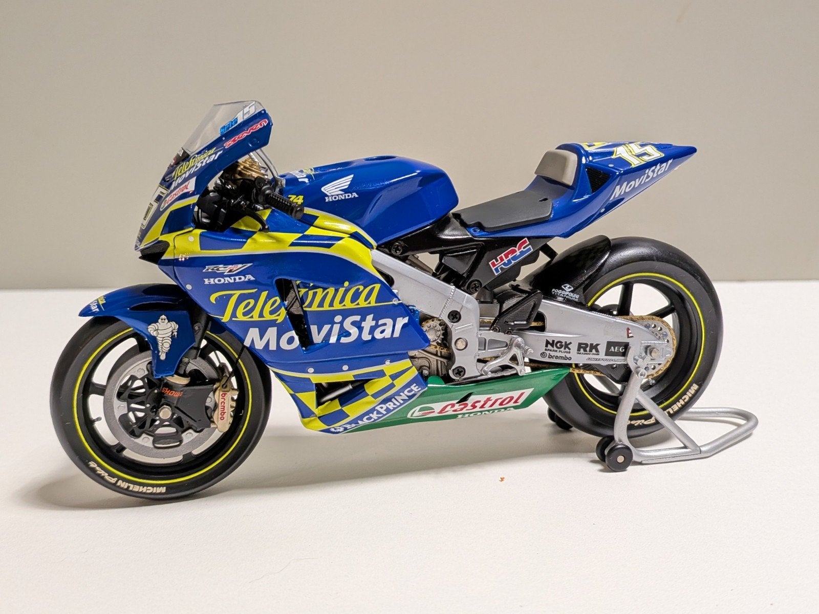 Minichamps: Honda RC211V - Sete Gibernau - MotoGP 2004, Ophalen of Verzenden, Zo goed als nieuw, 1:9 t/m 1:12, Motor