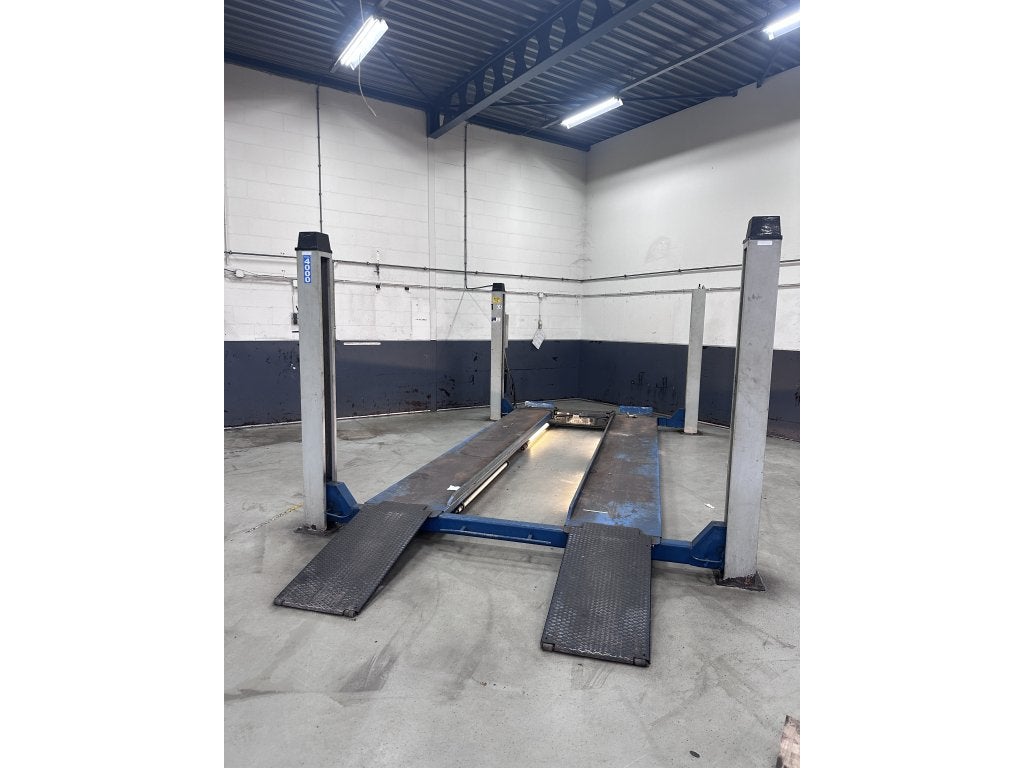 OMA / Werther 4000KG 4 koloms APK hefbrug met brugkrik, Niet ingevuld, Niet ingevuld, Ophalen of Verzenden, Zo goed als nieuw