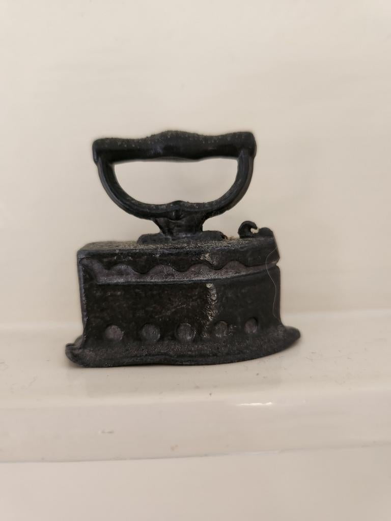 Miniatuur tinnen strijkijzer, bord en kan, Ophalen of Verzenden