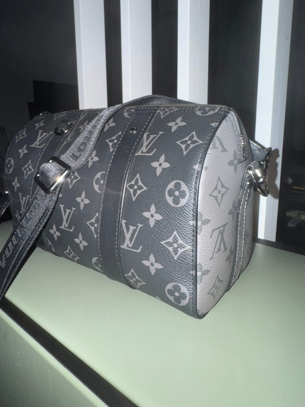Louis Vuitton Messenger bag, 30 cm of meer, Zwart, Minder dan 35 cm, Ophalen of Verzenden