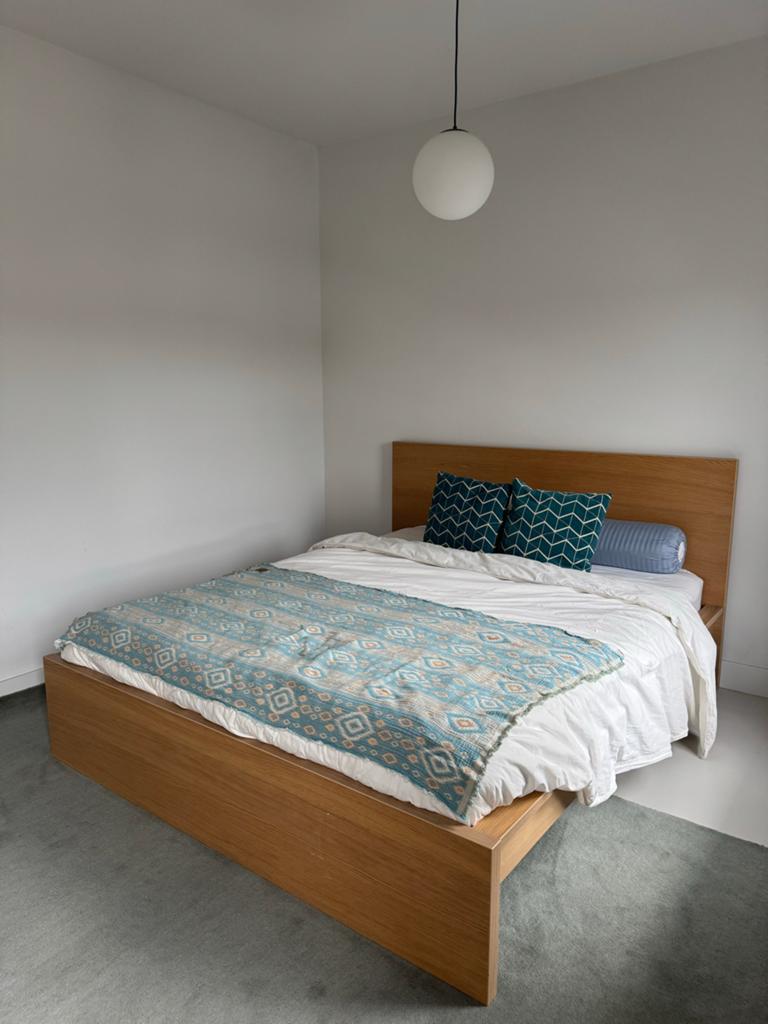 Ikea MALM bed inclusief VESTERÖY matras, Ophalen, Bruin, Tweepersoons, Zo goed als nieuw