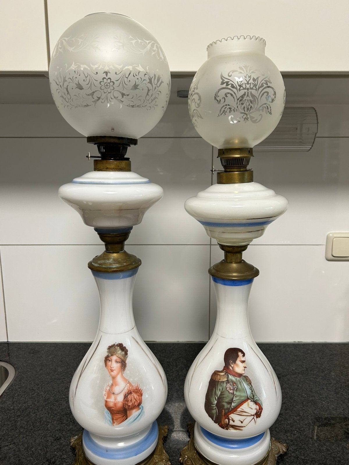 Antieke/vintage olielampen – opaline glas, Antiek en Kunst, Ophalen