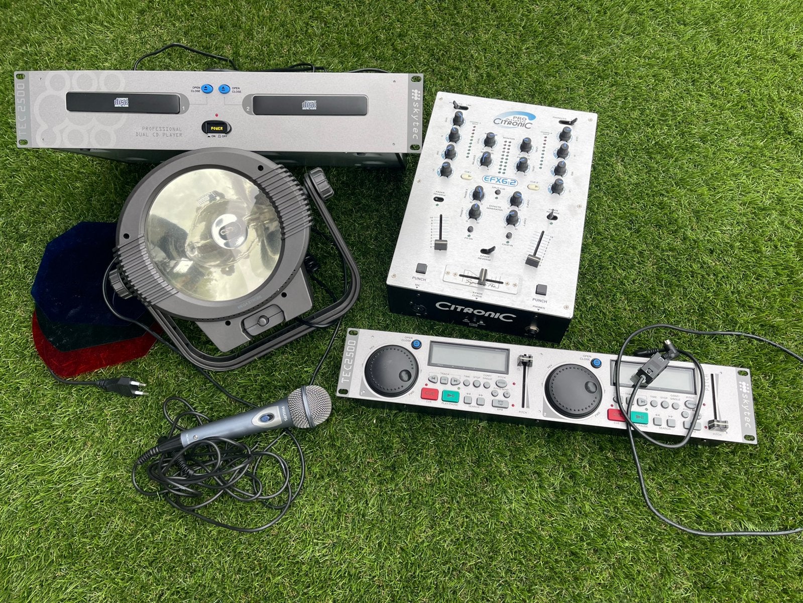 DJ-set: Skytec TEC2500, Citronic EFX6-2, licht & microfoon, Ophalen of Verzenden, Zo goed als nieuw, Dj-set, Overige merken