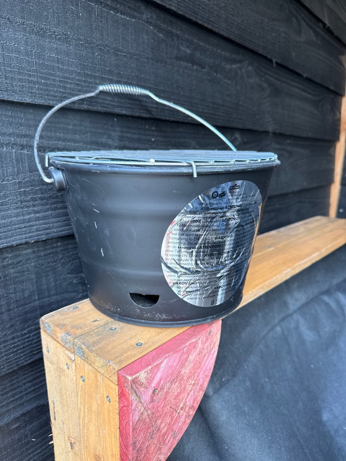 Nieuwe Bucket BBQ compleet met rooster en handleiding, Ophalen, Nieuw