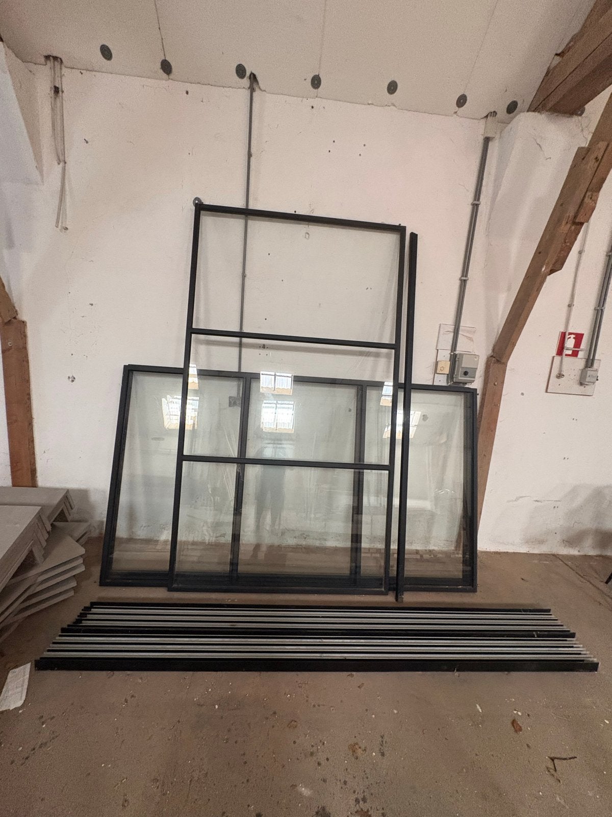 Glazenschuifwanden zwart staal voor veranda of overkapping, Doe-het-zelf en Verbouw, Glas en Ramen, Ophalen, Zo goed als nieuw