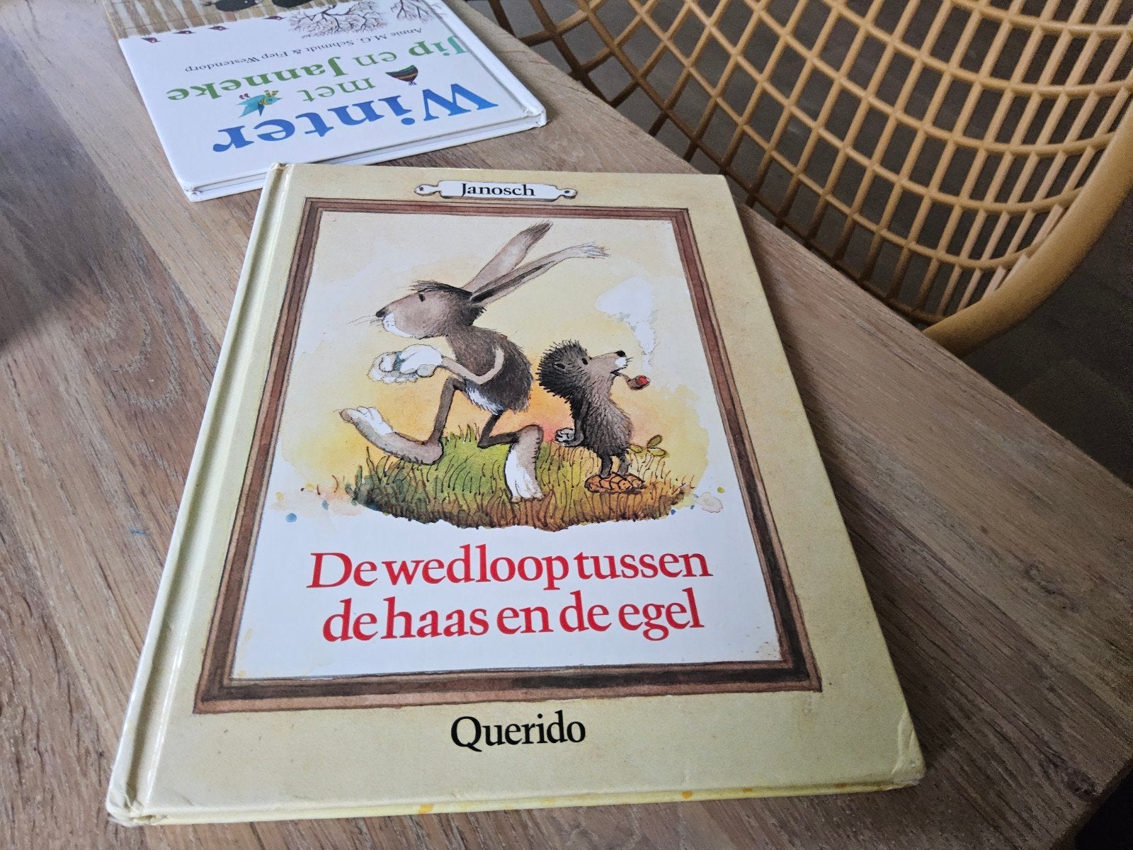 De wedloop tussen de haas en de egel - Janosch, Ophalen of Verzenden, Gelezen, Janosch, Sprookjes